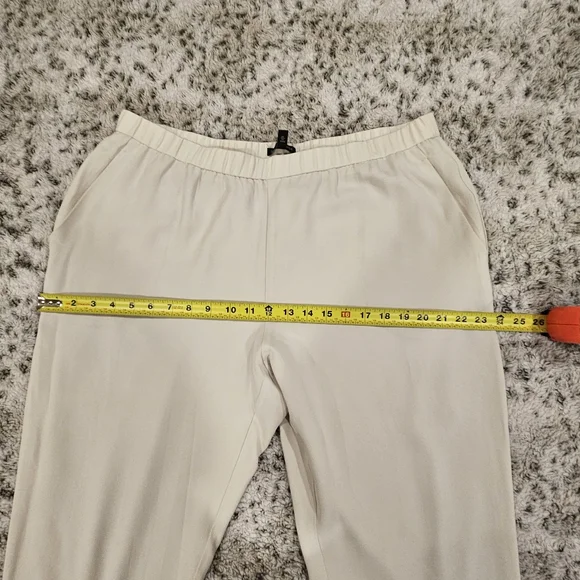 Eileen Fisher Ivory 100% Silk Pull On Pants Pockets Lined Lightweight Tapered - Picture 9 of 12